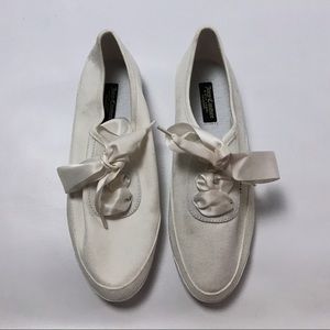 Juicy Couture Kitty Sneakers Size 9.5 White